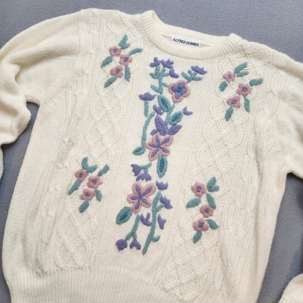 Vintage Alfred Dunner Women's M Floral Embroidered Knit Sweater Cottagecore